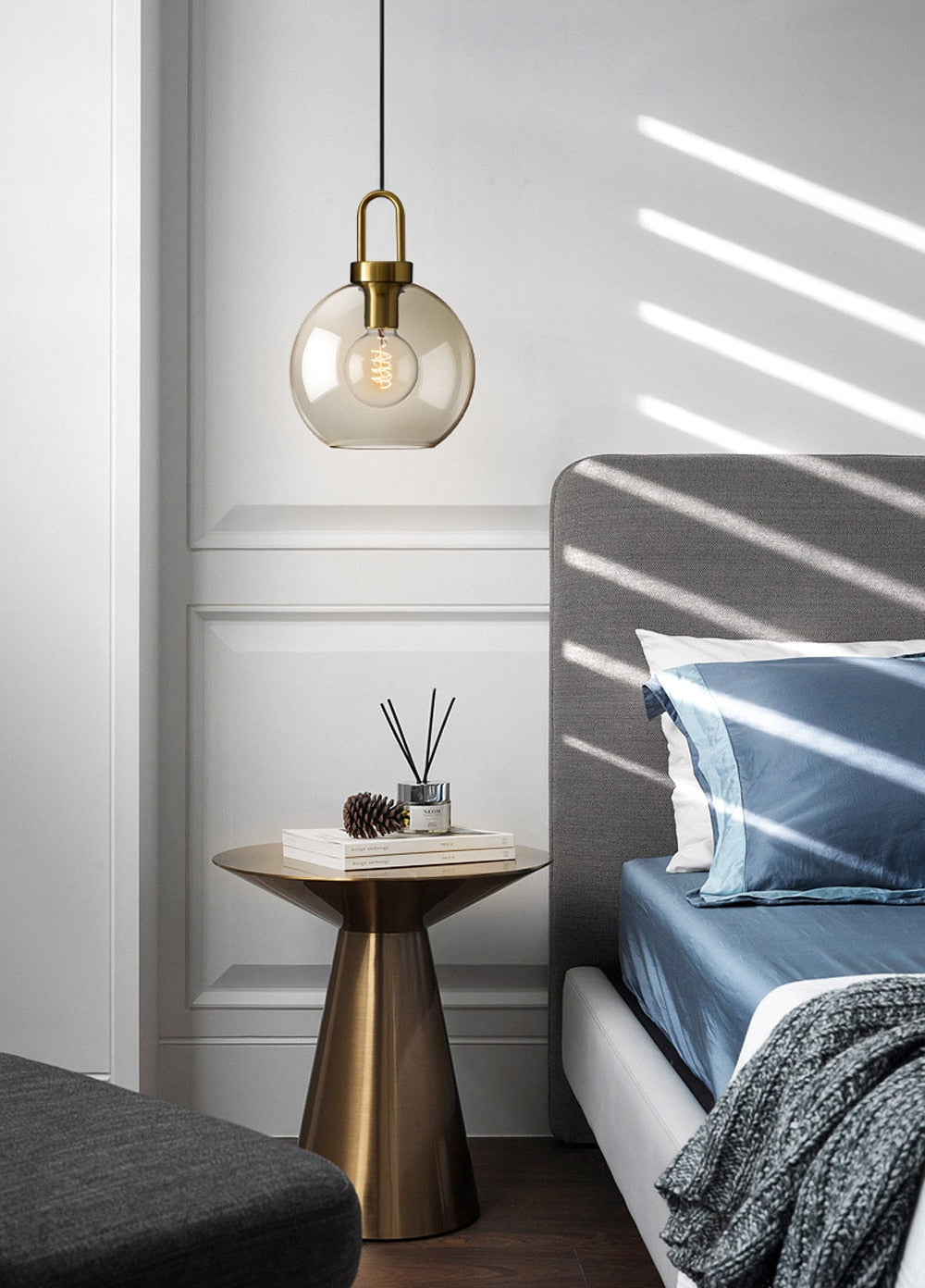 Wady Modern Amber Glass Pendant Light